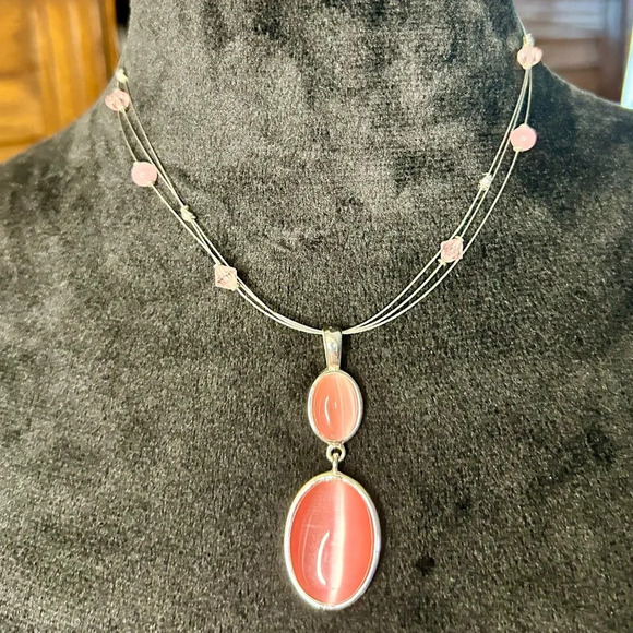 Cotton candy wired short pendant necklace - Picture 1 of 2